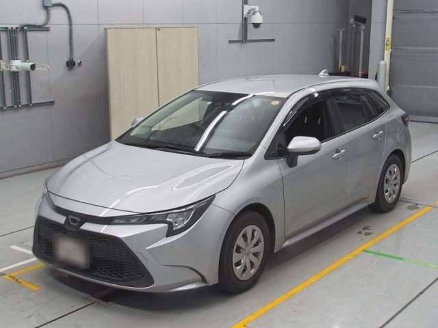 33037 TOYOTA COROLLA TOURING ZRE212W 2021 г. (CAA Chubu)